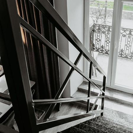 Familia Apartments Vilnius Bagian luar foto