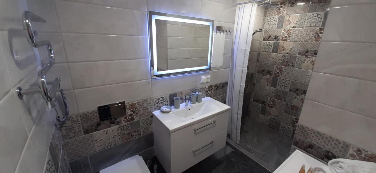 Familia Apartments Vilnius Bagian luar foto